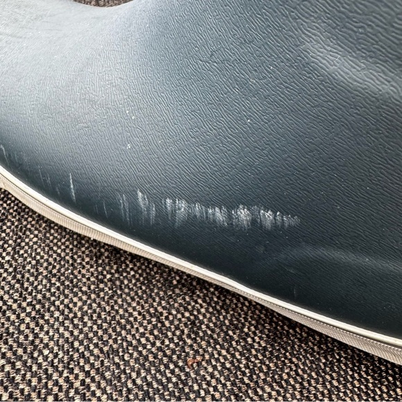 Tretorn Green Winter Rain Boots with Classic Design and Mid-Calf Height - Picture 4 of 4